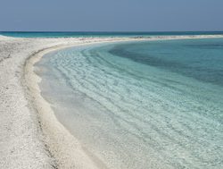 White sand and crystal clear water in the Dry Tortugas