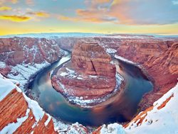Grand Canyon horshoe bend with snow