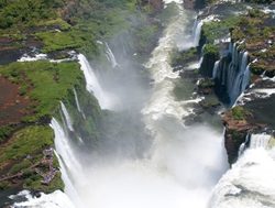 Devil%27s Throat and Canyon of Iguazu Falls 