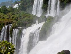 Cascadig Iguazu Falls 
