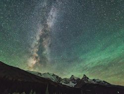 Jasper National Park aurora borealis and milky way