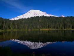 Lake with Mount Rainier reflection