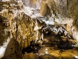 Puerto Princesa Subterranean River national park cave