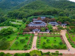 Seoraksan National Park aerial view of sinheungsa temple